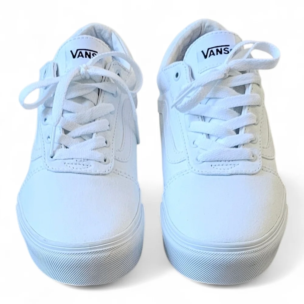 Vans Ward Youth Girls Low Top All White Sneakers Size 5